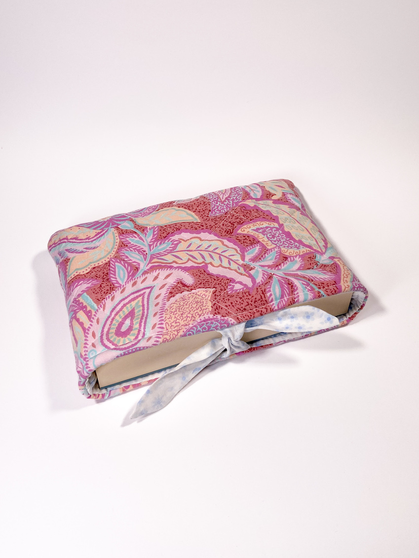 Book Sleeve VINTAGE Esmeralda