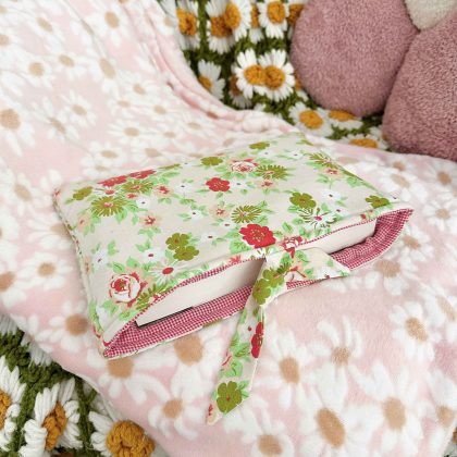 Book Sleeve VINTAGE Raspberry