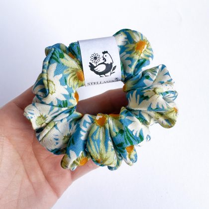 Daisy Scrunchie Mini