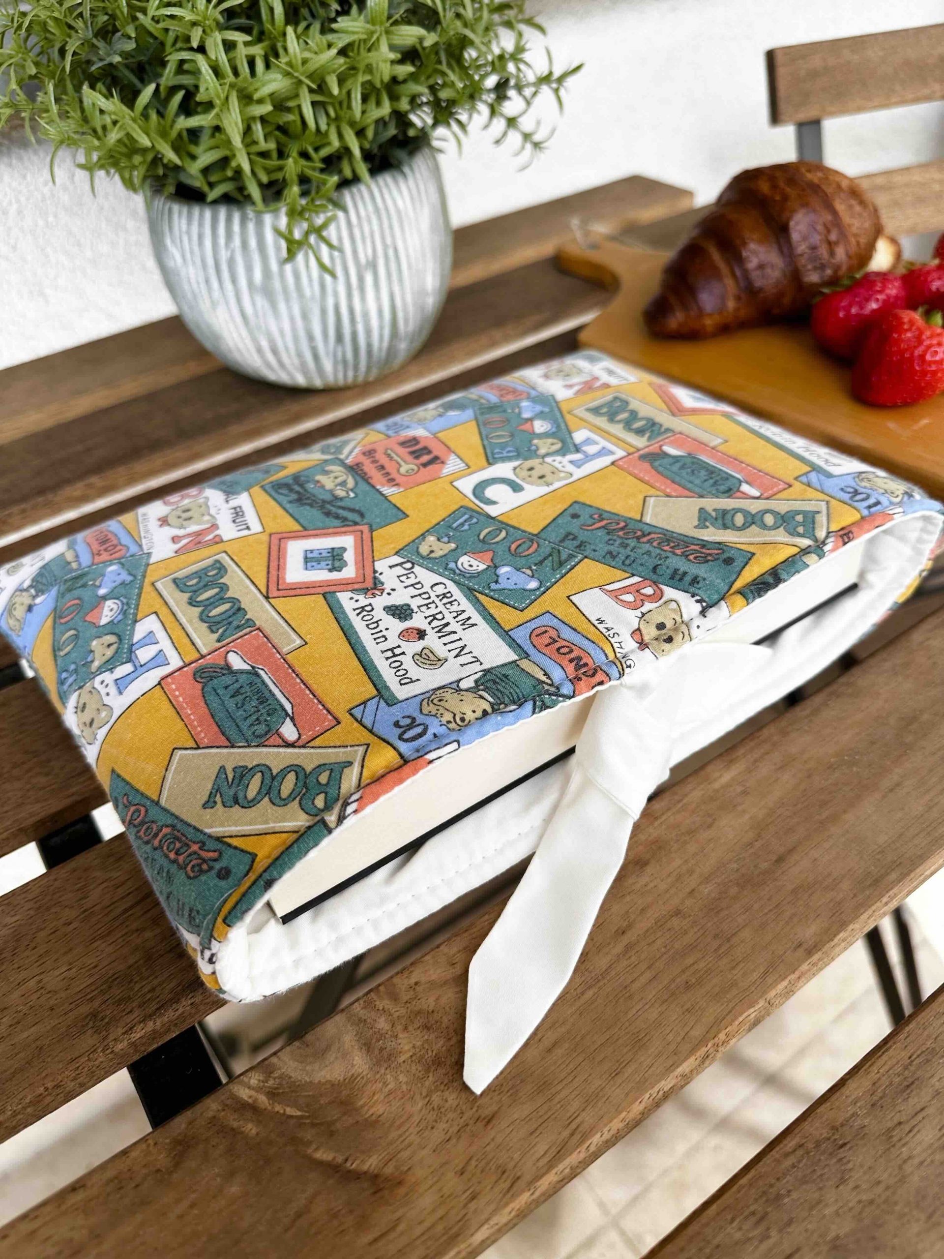 Book Sleeve VINTAGE Teddy